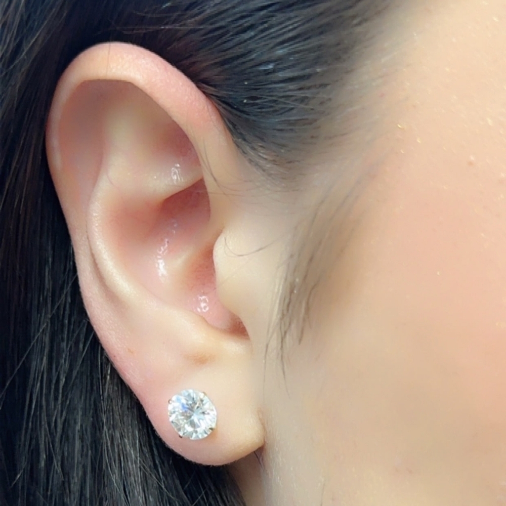 14MGME00038 - 14 Karat Yellow Gold Round Moissanite Stud Screw Back Earring - Picture 2 of 3